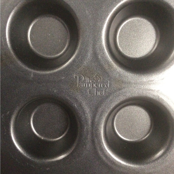 Pampered Chef - Mini Muffin Pan Bite Size Mold Nonstick 24 Muffins or brownies - Picture 3 of 3